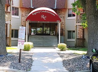 2011 E 122nd St APT D2, Burnsville, MN 55337