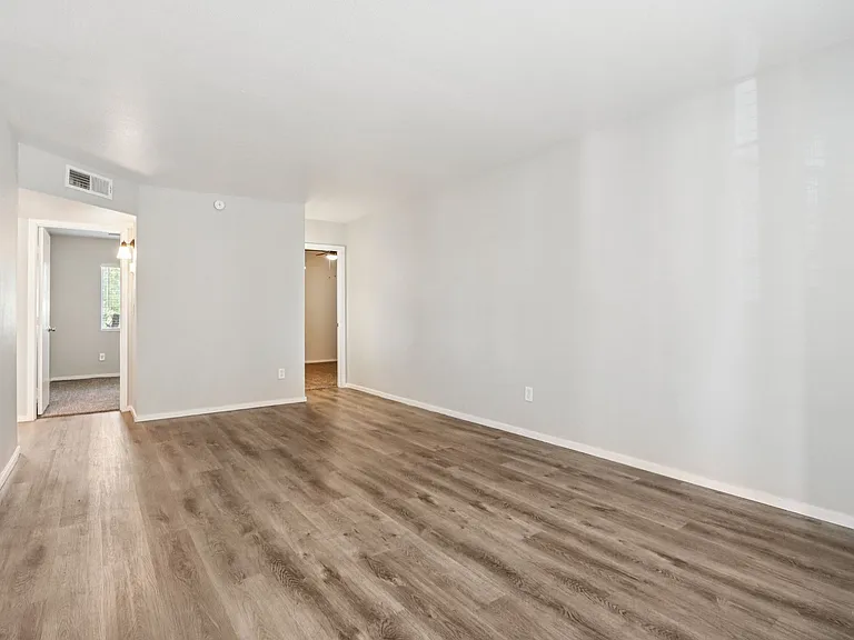 407 N Williams — Photo 12