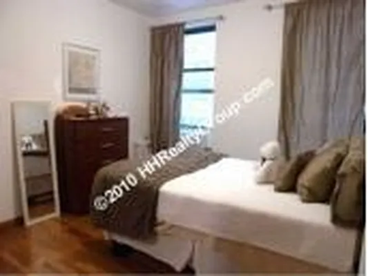 Rented by HH Realty | media 4