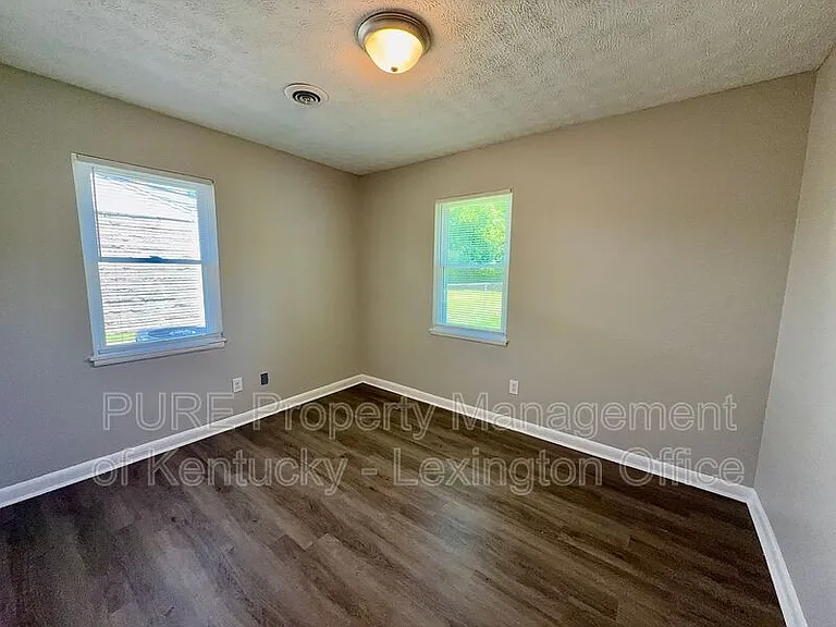 508 Beech St — Photo 16