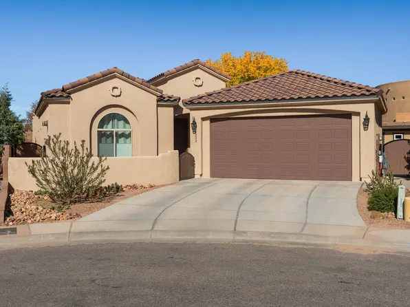 6323 Blueberry Ln NW, Albuquerque, NM 87120