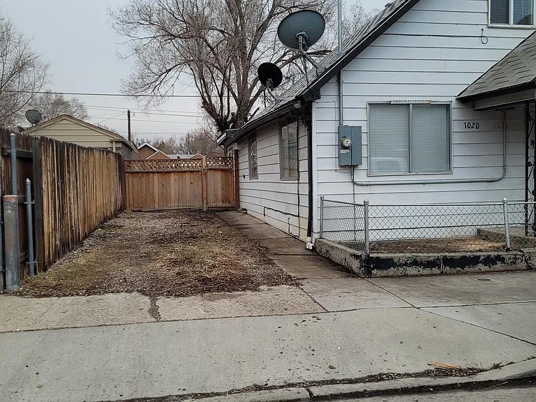 1020 7th St — Photo 30