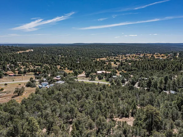 30 Raven Rd, Tijeras, NM 87059