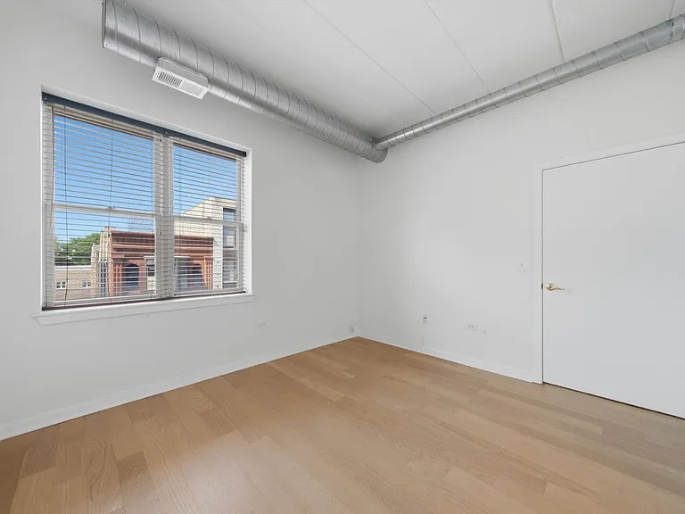 1155 W Madison St #507 — Photo 25