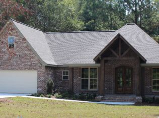 653 Scruggs Rd, Sumrall, MS 39482