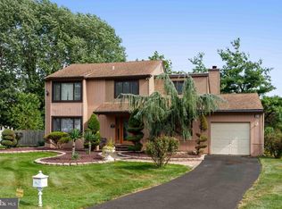 23 Putnam Dr, Holland, PA 18966