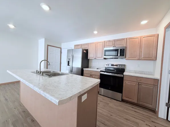 Slate, 400 Larkin St #19673565, Tomah, WI 54660