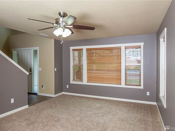 3rd image of 405 Rocky Meadow Dr