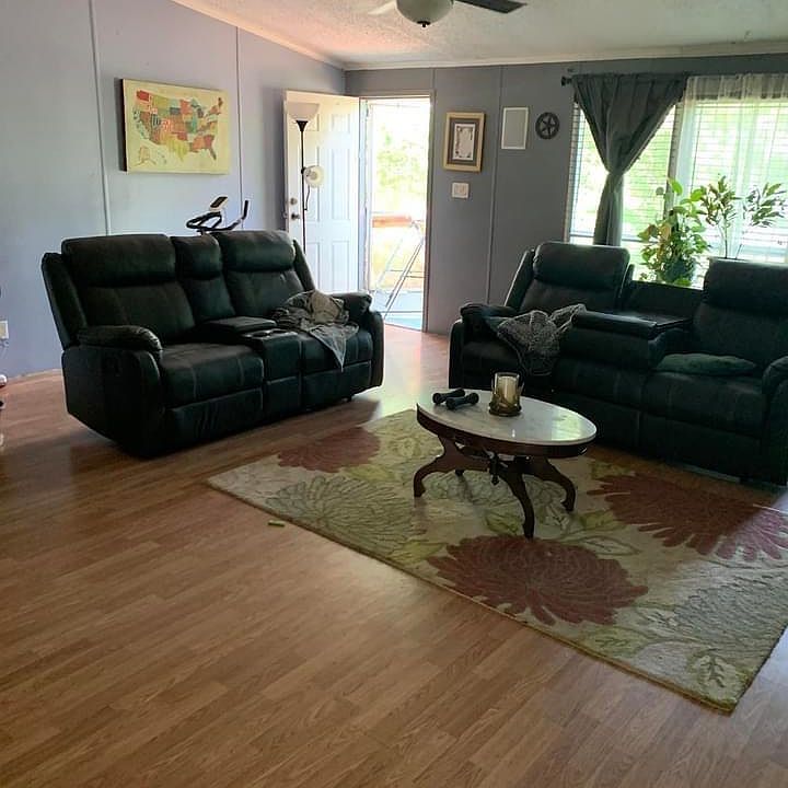 1st image of 243 Lynn Creek Dr