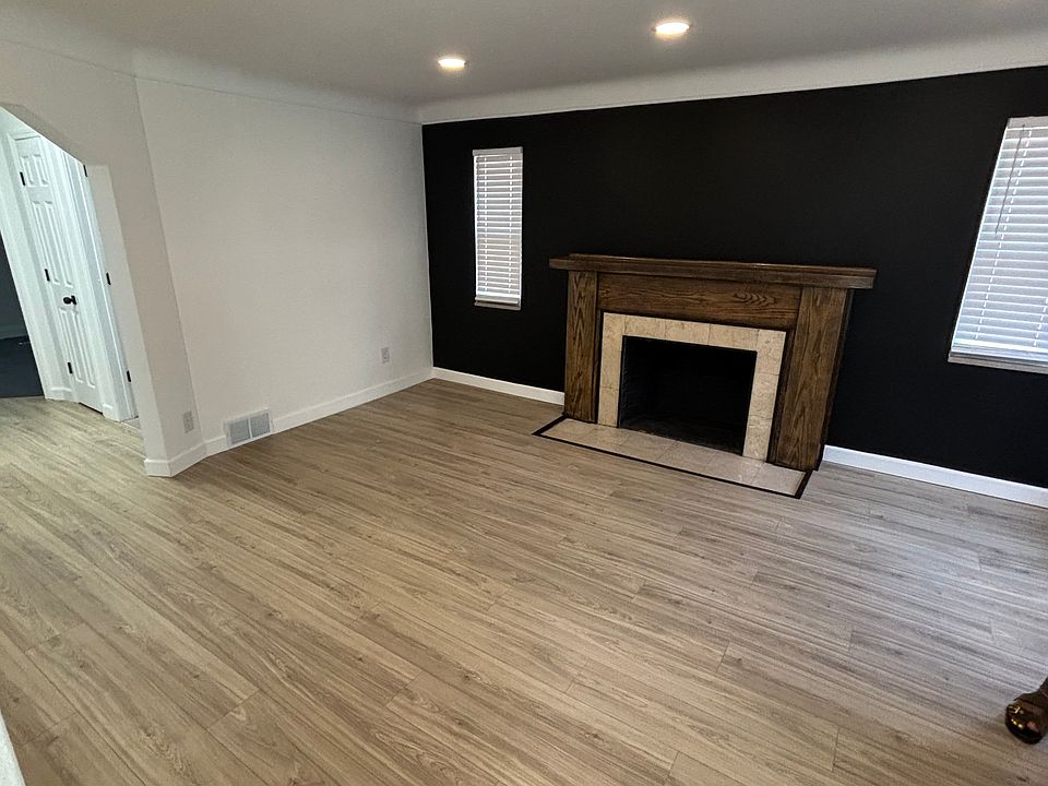 1st image of 15447 Sorrento St