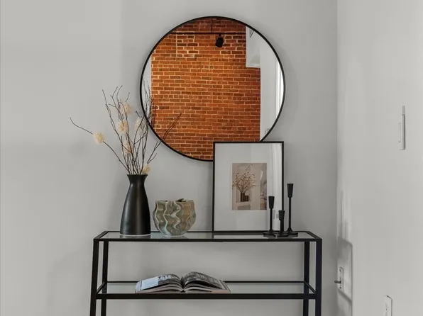 33 Sleeper St APT 104, Boston, MA 02210