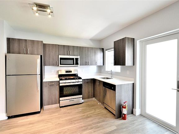 4th image of 331 85th St Unit 9-331-09
