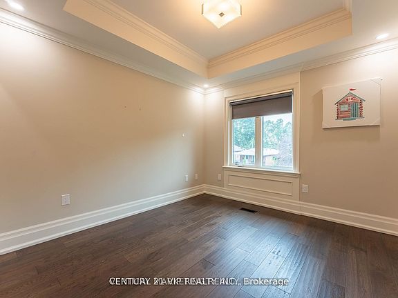5th image of 49 Roxaline St