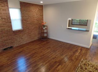 811 S La Grange Rd APT C, La Grange, IL 60525
