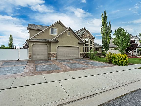 3rd image of 5762 W Emmeline Dr