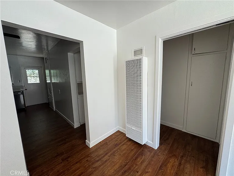 15226 Normandie Ave #B — Photo 6