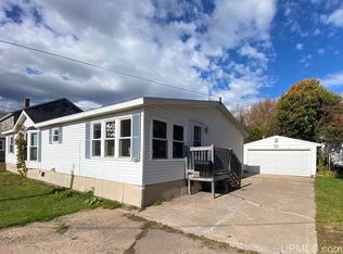 719 E Ridge St, Ishpeming, MI 49849