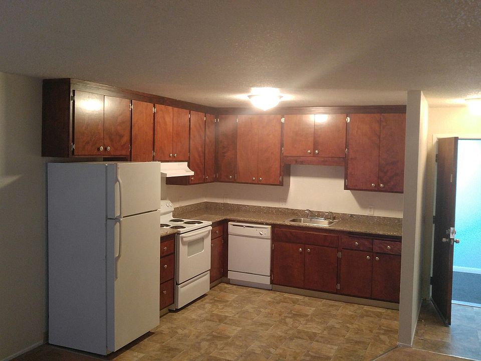 2nd image of 3811 39th Ave APT 6