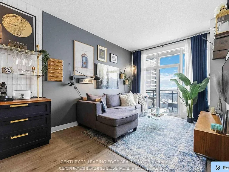 28 Linden St #2203 — Photo 6