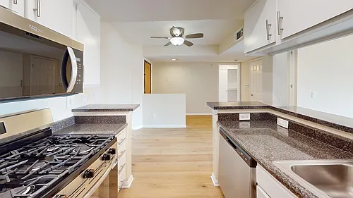 Elizabeth Arms Apartments Photo 1