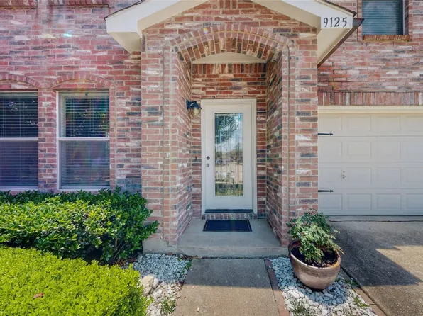 9125 Napa Valley Trl, Fort Worth, TX 76244