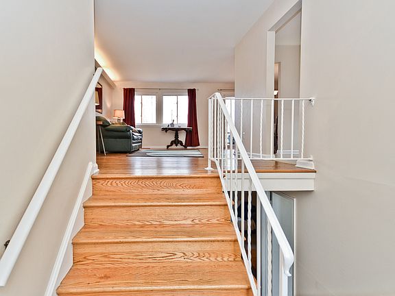 4th image of 2509 Dover Ct