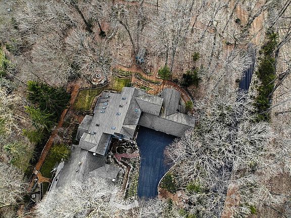 3rd image of 5435 Bauers Dr