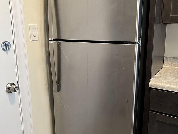 4th image of 3231 W Ardmore Ave #1