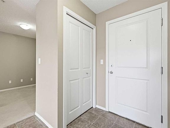 5th image of 1317 E 27th St SE #2304