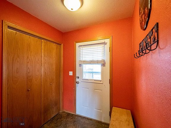 3rd image of 106 Jackrabbit Ln APT 1