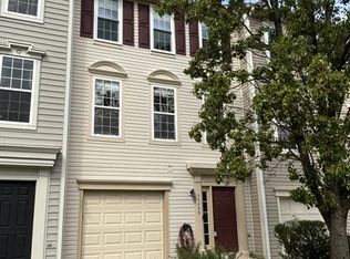 45488 Lost Trail Ter, Sterling, VA 20164