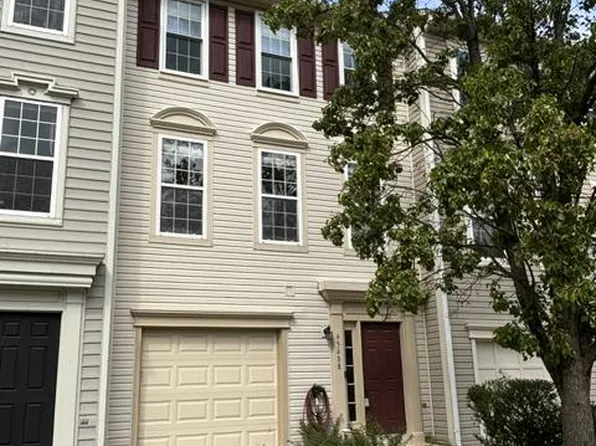 45488 Lost Trail Ter, Sterling, VA 20164