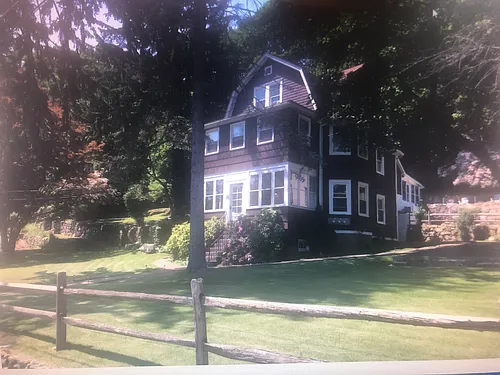 32 Mearns Ave #1 Photo 1