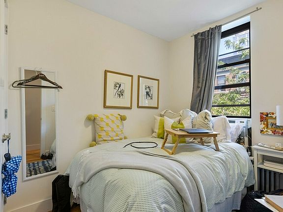 3rd image of 233 Elizabeth St #19