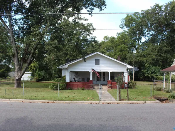 201 Burns St, Albertville, AL 35950