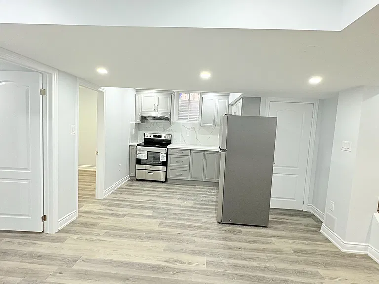 11 Meadow Wood Cres #BASEMENT — Photo 15