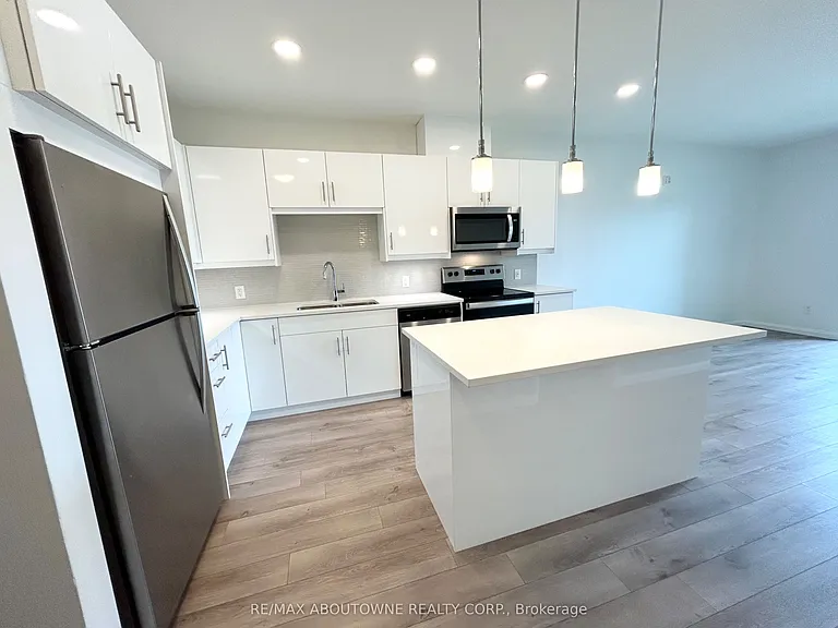 144 Watson Rd N #307 — Photo 5