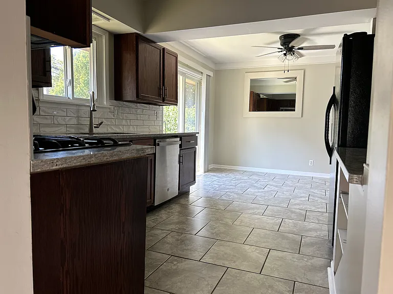 36509 Woodingham Dr — Photo 6