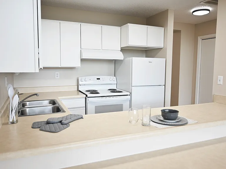 Rosewater Apartments — Photo 32