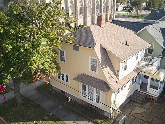 2nd image of 612 W Jefferson St