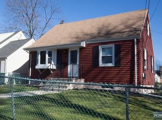 203 Roosevelt Ave, Bergenfield, NJ 07621