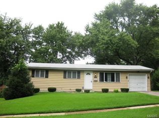 1135 Hadwin Dr, Florissant, MO 63033