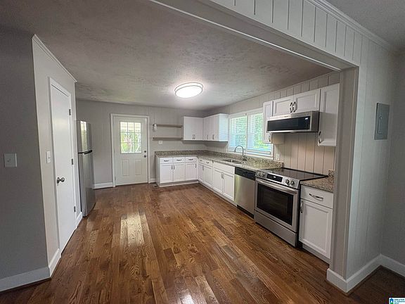 3rd image of 2075 14th St