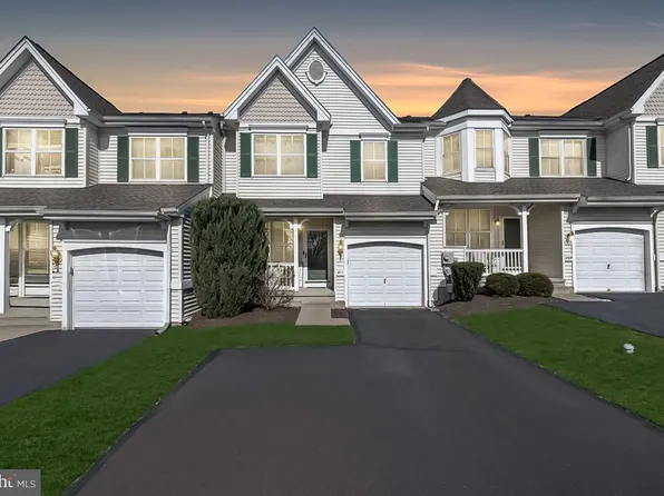 211 Barness Ln, Chalfont, PA 18914