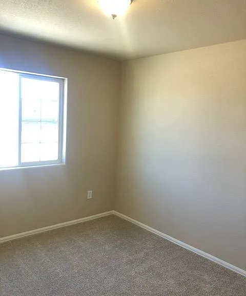 7465 Forest Meadows Ave — Photo 8
