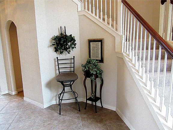 4th image of 26110 Portfield Ct