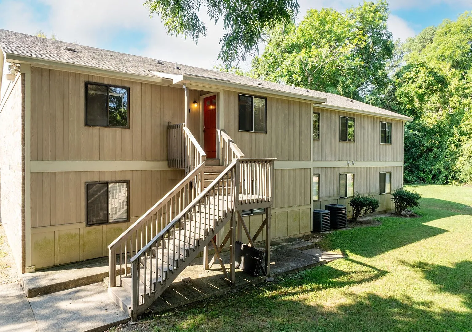 Ligon Apartments- 2900 Ligon St — Photo 2