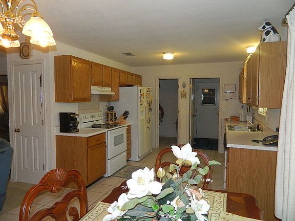 4th image of 104 Wayside Ln
