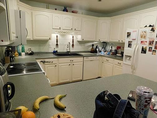 Kitchen: All Major Appliances Included