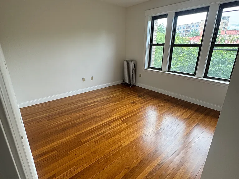 41 Egremont Rd #6 — Photo 3